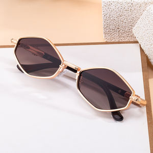 <span class=keywords><strong>Gafas</strong></span> de Sol KAJILA al por Mayor, Modernas, de Diseño, con Logotipo Personalizado, Montura Metálica en Forma de Diamante, Protección UV400, para Mujer - Product Image 3