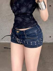 Shorts en jean asymétriques <span class=keywords><strong>à</strong></span> rivets style rétro américain pour femme, design Y2K audacieux, micro-shorts taille basse délavés vintage coupe moulante - Product Image 4