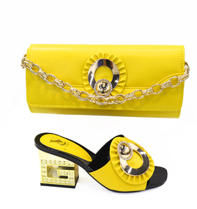 <span class=keywords><strong>Scarpe</strong></span> di nuovo arrivo e borse abbinate <span class=keywords><strong>scarpe</strong></span> e borse graziose Set tacco basso per la festa - Product Image 1