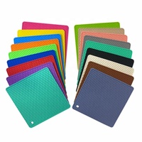 Dessous de verre carré en silicone résistant aux hautes températures Dessous de verre anti-brûlure Tapis de pot antidérapant Tapis de table à manger Accessoire isolant