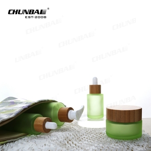 Bouteille ronde en verre pour soins de la peau Bouteilles de soins de la peau en verre à pipette Bouteilles en verre vert pour bébé pour soins de la peau - Product Image 3