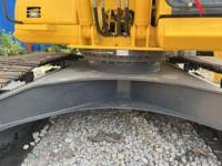 Excavatrice sur chenilles longues Komatsu PC240LC d'occasion en bon état