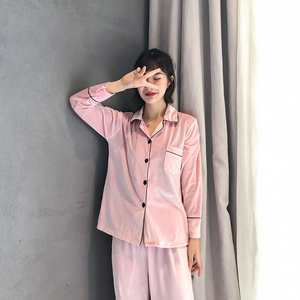 Conjunto de pijama familiar a juego Otoño Primavera Ropa de dormir de punto de terciopelo con cuello vuelto Envío directo suave para mujeres - Product Image 3