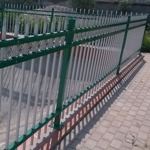 Rail en acier et verre noir, bigoudis et wagons, charpentier, rail en acier - Product Image 4