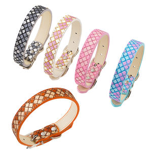 Collar de perro con diseño geométrico a cuadros de Pu con logotipo personalizado, collar de mascota ajustable de cuero Pu luminoso ostentoso con purpurina para gatos y perros - Product Image 2