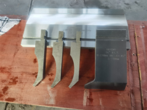 <span class=keywords><strong>CNC</strong></span> 스트레이트 펀치 다이 세트 도구 <span class=keywords><strong>CNC</strong></span> 기계 용 90 도 굽힘 판금 금형 프레스 브레이크 - Product Image 6