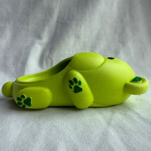 Pantofole con stampa animalier per bambini, forma di cane verde, antiscivolo, in PVC, per tutte le stagioni, taglia 18-29, 125-175 mm - Product Image 3