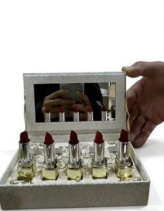 Ensemble de 5 rouges à lèvres luxueux - Rouge à lèvres <span class=keywords><strong>bio</strong></span> vegan en tube doré - Emballage romantique en boîte de velours - Cosmétiques vegan - Product Image 5