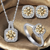 Vente en gros d'usine : Ensemble de bijoux en argent sterling S925 avec moissanite 1 carat VVS, plusieurs couleurs, collier, boucles d'oreilles et bague pour femme