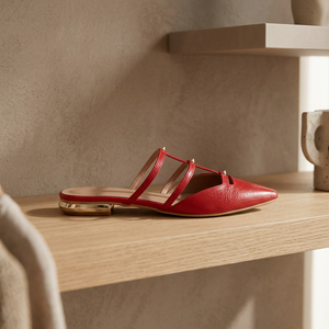 Sandalias de Tacón Cuadrado con Punta en Pico y Tira Trasera para Mujer, de Cuero Genuino Rojo, con Tachuelas Doradas - Product Image 5