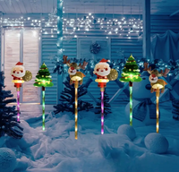 Nouvelles lumières de Noël solaires pour pelouse, décorations colorées de Père Noël et de rennes pour une ambiance festive