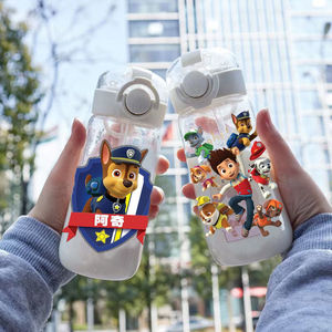 Gourde portable en plastique à motif de chien, résistante aux hautes températures, avec design de personnage de dessin animé mignon, pour l'extérieur - Product Image 2