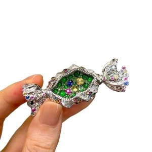 Broche de Liga Verde Estilo Floresta Candy Secret Realm com Cristal e Strass, Design Exclusivo de Flor Colorida e Requintada, Luxo Leve - Product Image 6