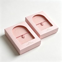 Boîte d'emballage de bijoux en carton gravé tendance pour bague, boucles d'oreilles, pendentif, collier, boîte de rangement de bijoux avec logo personnalisé