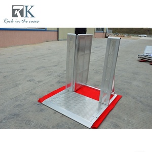 Barrera de Seguridad Plegable de Aleación de Aluminio para Conciertos, Sistema de Bloqueo Plateado y Negro - Product Image 1