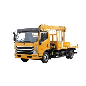 Grue hydraulique montée sur camion SAIC 4T multifonctionnelle pour l'aménagement paysager et la construction rurale - Product Image 1