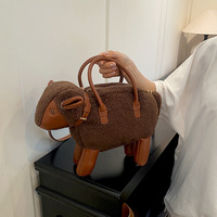 Sac à main en forme d'agneau au design créatif, sac à bandoulière en peluche mignon et tendance, sac à bandoulière décontracté et polyvalent en forme d'animal