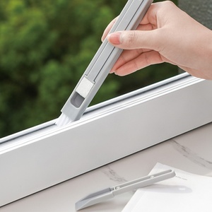 Recogedor de Polvo Portátil Multiusos 2 en 1, Herramienta de Limpieza, Cepillo para Ventanas, Cepillo para Limpiar Teclados y Puertas - Product Image 3
