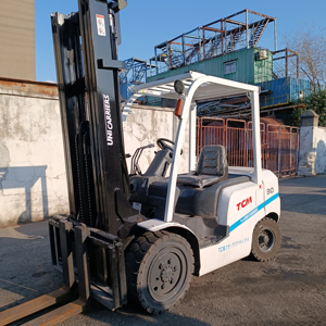 Montacargas Usado TCM/KOMATSU/HELI, Montacargas Diésel Usado Barato en Venta, Montacargas de 7/10 Toneladas en Shanghái - Product Image 1