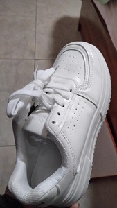 Scarpe Sportive Casual da Donna Bianche con Suola Spessa Traspiranti con Lacci 2026 Nuove Scarpe Basse per Bambini con Rialzo per Tutte le Stagioni - Product Image 4