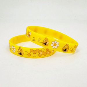 Bracelet en silicone personnalisé avec motif de petite abeille coloré et imprimé, bijoux de fête à thème, bracelet pour hommes et femmes - Product Image 5