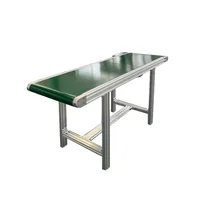 Convoyeur automatique pour machines de moulage par injection, système de transport stable et fluide conçu pour l'intégration d'armes robotisées
