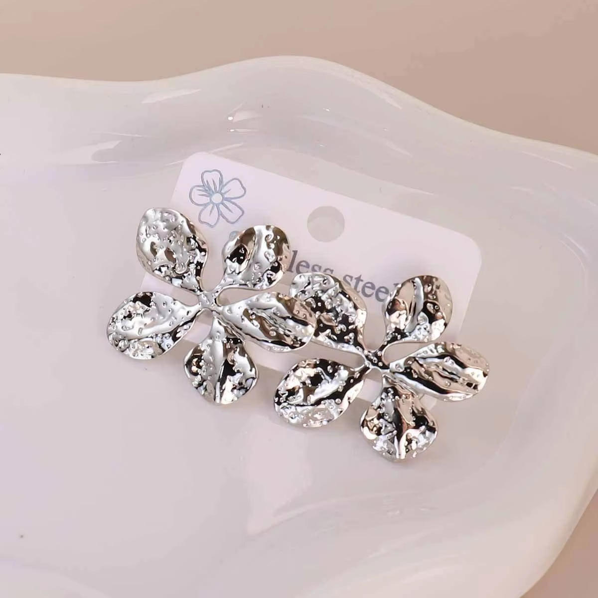 ต่างหูดอกไม้สี e0324-steel