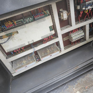 เครื่องฉีดพลาสติก รุ่น SM250 ขนาด 250 ตัน แผ่นอัดขนาดใหญ่ สำหรับชิ้นส่วนทางวิศวกรรม - Product Image 1