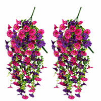 Vente en gros de fleurs artificielles suspendues en forme de glycine, fausse plante grimpante en soie pour la décoration de balcon, porche, jardin et mur.