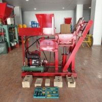 Machine à fabriquer des briques en argile à moteur diesel, pas besoin d'électricité, presse manuelle pour la construction dans les zones éloignées, machine à fabriquer des briques