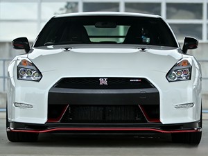 Ensemble de pare-chocs avant semi-carbone style Nismo pour Nissan GT-R R35 2008-2016 - Product Image 4