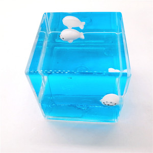 Mini presse-papiers carré aquatique liquide, rempli d'<span class=keywords><strong>huile</strong></span>, avec pingouin, panda, cœur, paillettes flottantes, anti-stress - Product Image 6