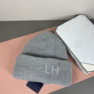 Popular Winter Double-sided <strong>Wool</strong> Blend <strong>Beanie</strong> 3D Embroidery Big Letter Stylish Warm Soft Knitted <strong>Hat</strong> - Product Image 3