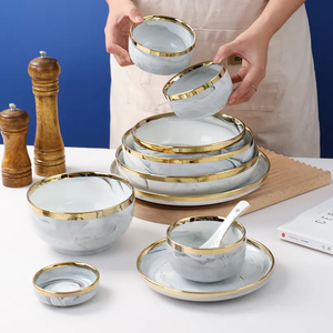 Ensembles de <span class=keywords><strong>vaisselle</strong></span> en porcelaine de style anglais 16 pièces <span class=keywords><strong>vaisselle</strong></span> de luxe avec bord doré - Product Image 2