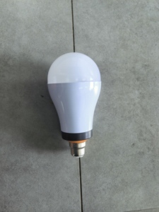 Bombilla LED de Emergencia Recargable AC/DC con Control Remoto - Product Image 2