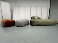 Canapé modulaire Pebble de style italien avec un design en tissu irrégulier créatif, pièce design pour salon à combinaison libre