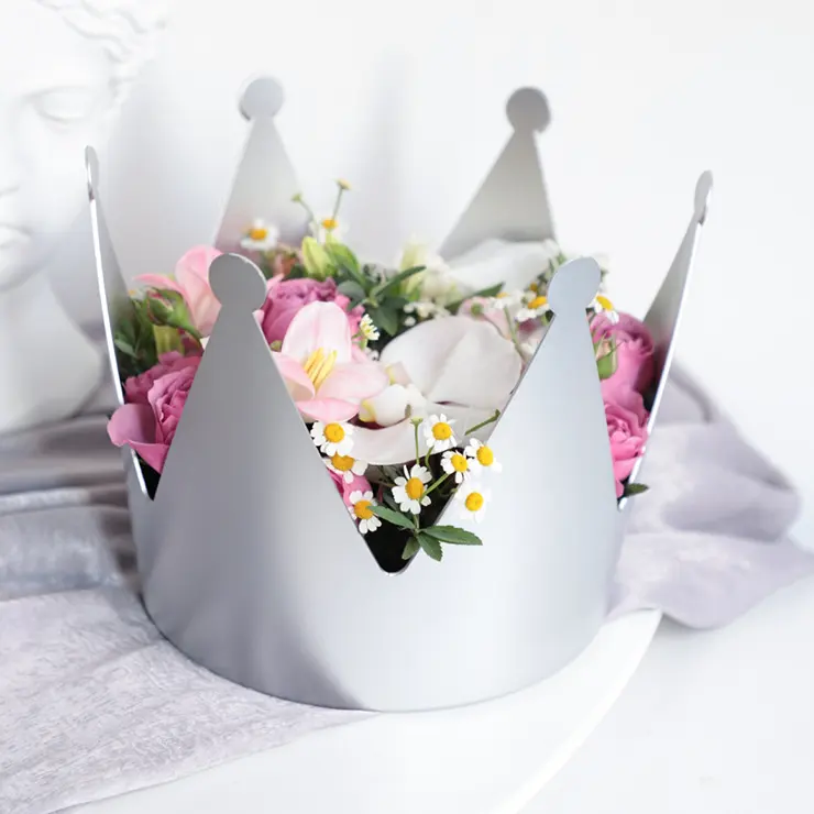 Luxury Creative Queen Crown Shape Artificial Soap Flower Rose Gift Boxes Waterproof Flowers Bouquet Box For Mother's Day