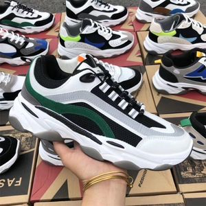 รองเท้าผ้าใบสำหรับผู้ชายดีไซน์หนาๆสำหรับผู้ใหญ่ผ้าคอตตอนพียูผสมดีไซน์แบบหนาขายส่งจำนวนมากดีไซน์หลากหลาย - Product Image 1