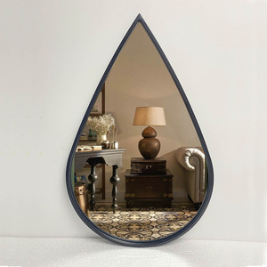 <span class=keywords><strong>Miroir</strong></span> mural moderne en forme de <span class=keywords><strong>goutte</strong></span> <span class=keywords><strong>d</strong></span>'<span class=keywords><strong>eau</strong></span> irrégulière avec cadre en fer, vente en gros <span class=keywords><strong>d</strong></span>'usine, pour la <span class=keywords><strong>d</strong></span>écoration intérieure - Product Image 3