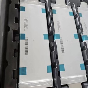 Batteria a polimeri di litio ricaricabile a stato solido NMC 10C da 3.7V 63Ah per N2.2, 2000 cicli, -30~55°C - Product Image 3