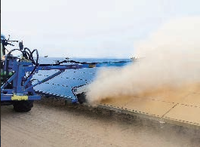 Chargeur frontal multifonction tout-terrain avec direction intégrale, mode crab, fourche à attache rapide, godet 4-en-1 et brise-roche pour excavatrice