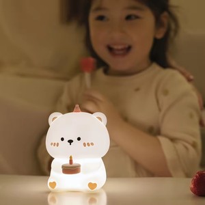 Nueva Lámpara Nocturna de Silicona con Forma de Oso de Cumpleaños, 1200mAh Recargable, para Dormir Bebés con Temporizador de 30 Minutos - Product Image 4