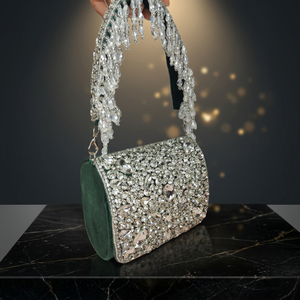 Sac de soirée élégant en velours vert orné de cristaux, en forme de baril, avec bandoulière, idéal pour les soirées - Product Image 2