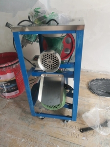 Machine <span class=keywords><strong>électrique</strong></span> en fonte <span class=keywords><strong>pour</strong></span> la fabrication d'aliments <span class=keywords><strong>pour</strong></span> animaux (chiens, poulets, poissons, <span class=keywords><strong>os</strong></span>) 32 #   Hachoir à <span class=keywords><strong>viande</strong></span> avec machine à farcir les saucisses - Product Image 6