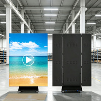 Affiche LED portable pliable pour la publicité numérique dans les centres commerciaux, technologie GOB, affichage LED pliable en trois parties P2 P2.5