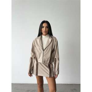 Chaqueta Corta de Cuero Baklava, Estilo Bomber Beige, Acolchada, de Manga Larga, Tejido Entrecruzado, Chaqueta para Mujer - Product Image 3