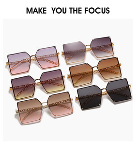 Lunettes de soleil oversize dégradées pour filles, protection UV400, monture métallique de luxe tendance <span class=keywords><strong>2022</strong></span>, rivets carrés et chaîne - Product Image 4