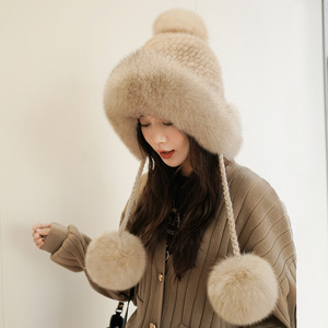 Chapeau d'aviateur tricoté en vison chaud d'hiver pour femmes avec protection des oreilles véritable boule <span class=keywords><strong>de</strong></span> fourrure <span class=keywords><strong>de</strong></span> renard chapeau <span class=keywords><strong>de</strong></span> <span class=keywords><strong>neige</strong></span> nouveau Style pour les fêtes - Product Image 1