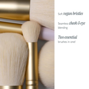 Pinceau de maquillage double tête 2-en-1 à manche en bois et poils synthétiques doux pour contouring, poudre scintillante et blush - Product Image 2