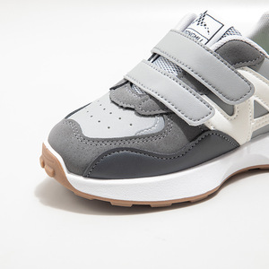 Nouvelles baskets décontractées unies de style coré<span class=keywords><strong>en</strong></span> pour hommes et filles, respirantes et légères, avec fermeture auto-agrippante/Velcro – Collection Printemps/Automne 2025 – Direct Usine - Product Image 4